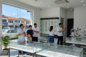 Pakar Mata Terbaik: Eye Specialist di Raub, Malaysia untuk Rawatan Optimum