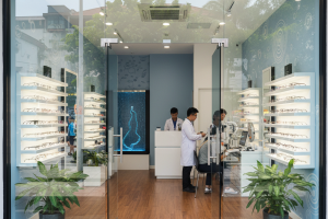 K. F. Lam Optometrist & Contact Lens Centre