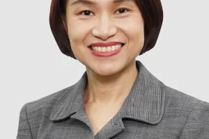 Dr Ho Shu Fen Ophthalmologist and oculoplastic surgeon Satuday Kinrara