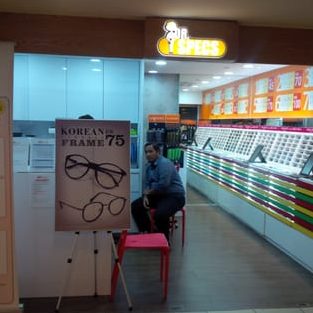 dr specs mayang mall
