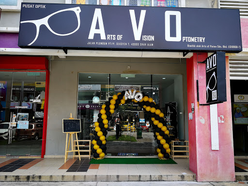 Kedai Cermin Mata Arts of Vision Optometry (AVO)