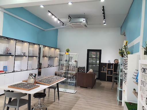 PREMIER | The Eye Gallery