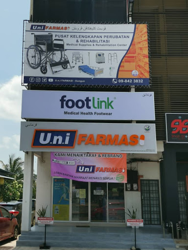 U.n.i FARMASI Dungun (Pharmacy) U.n.i FARMASI Dungun (Pharmacy)