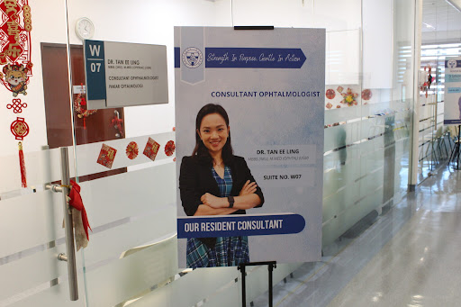 EE LING EYE SPECIALIST