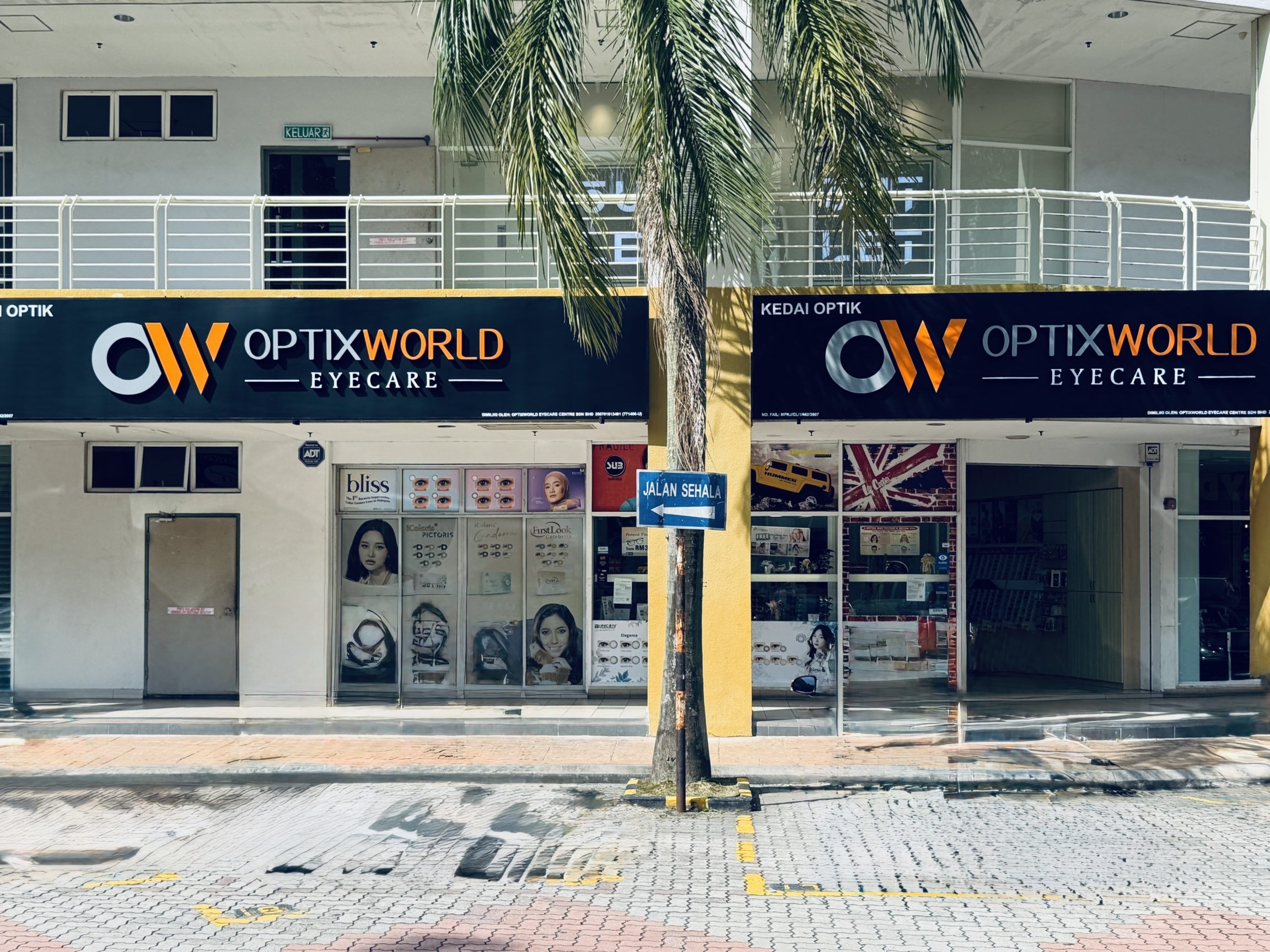 optixworld eyecare centre kajang
